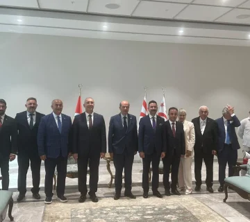 Tstk heyetinden kktc cumhurbaskani ersin tatar a anlamli ziyaret04 360x320