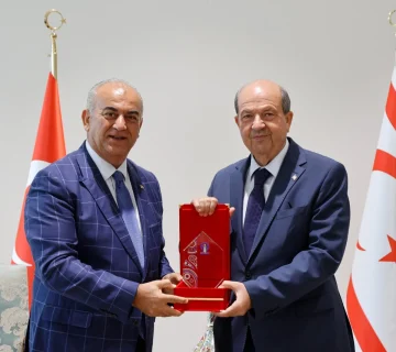 Tstk heyetinden kktc cumhurbaskani ersin tatar a anlamli ziyaret06 360x320
