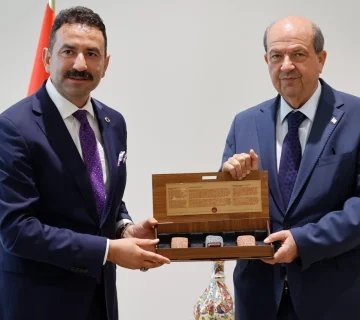 Tstk heyetinden kktc cumhurbaskani ersin tatar a anlamli ziyaret08 360x320